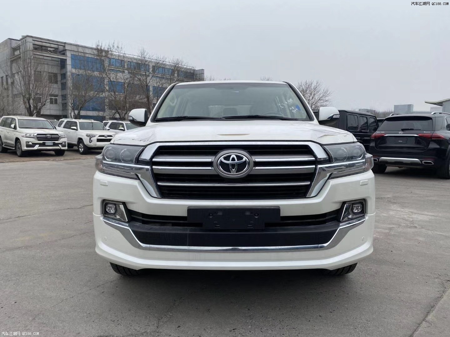 2020款丰田酷路泽4600中东版到店行情