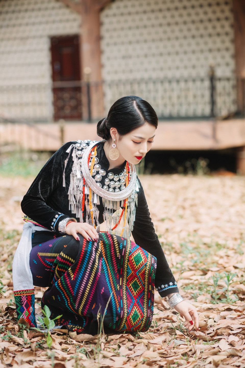 在云南陇川,有一种美丽叫景颇女子统稀宽纤_姑娘