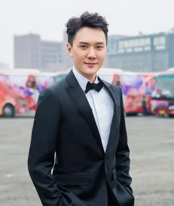 离婚3年再看赵丽颖和冯绍峰的较量两人差距一目了然