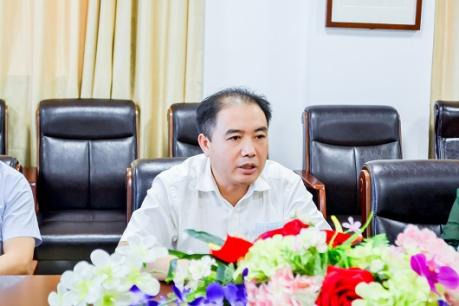 常务副书记黄启锋,区教育局党委书记,局长邓礼辉,区信访局局长田志远