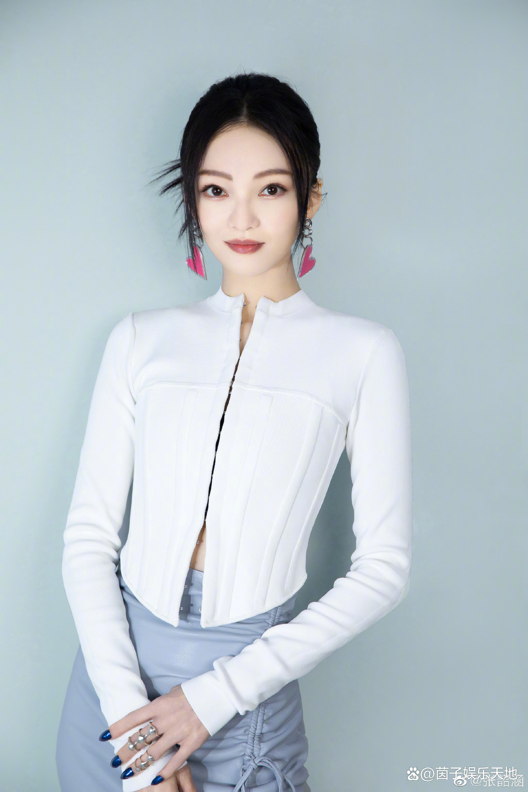 张韶涵写真,妆容清新自然!