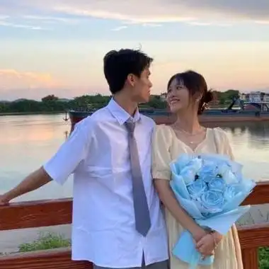 比较成熟的稳重低调情侣头像