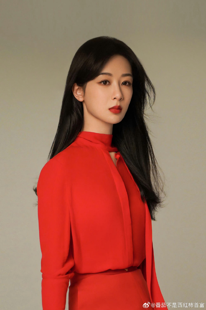 杨紫暗夜莓果妆##杨紫红衣长裙