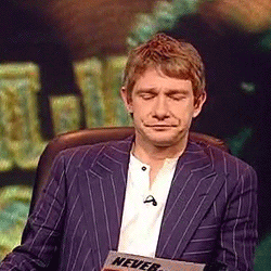 摇头挑眉西装看报纸gif动图_动态图_表情包下载_soogif