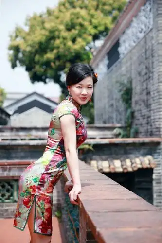 摄影 【旗袍人像摄影】金楼倩影共长天一色 桃花飞过窗侧 徒惹相思客