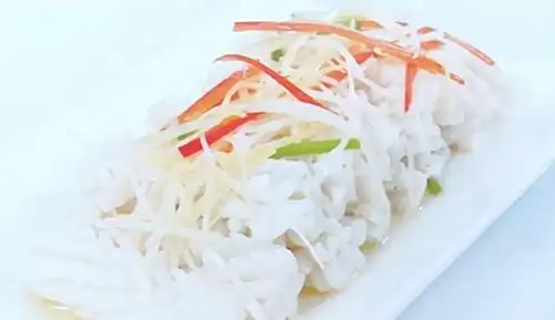 鱿鱼的营养价值和功效_白灼鱿鱼花的做法