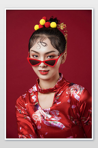 时尚复古男女国潮美女墨镜戏曲风格写真