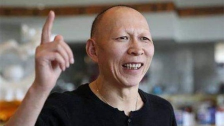 著名反派演员李明:和娇妻闪婚,娇妻不介意他没有眉毛