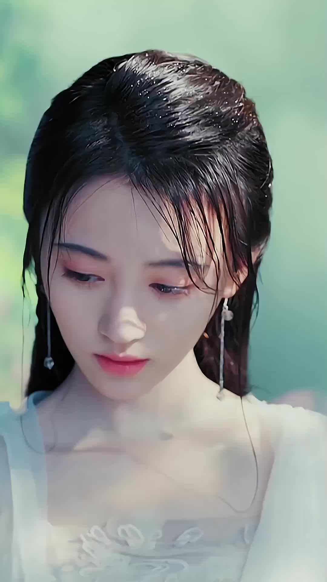 鞠婧祎仙气十足