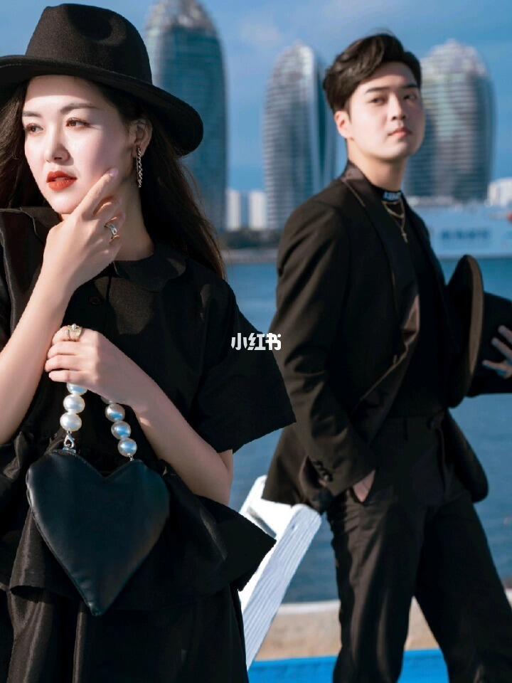 黑色婚纱打造不一样的街拍时尚婚纱照