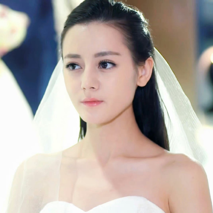 9696一波迪迪@dear-迪丽热巴婚纱照大放送～分享一下你手机里的美
