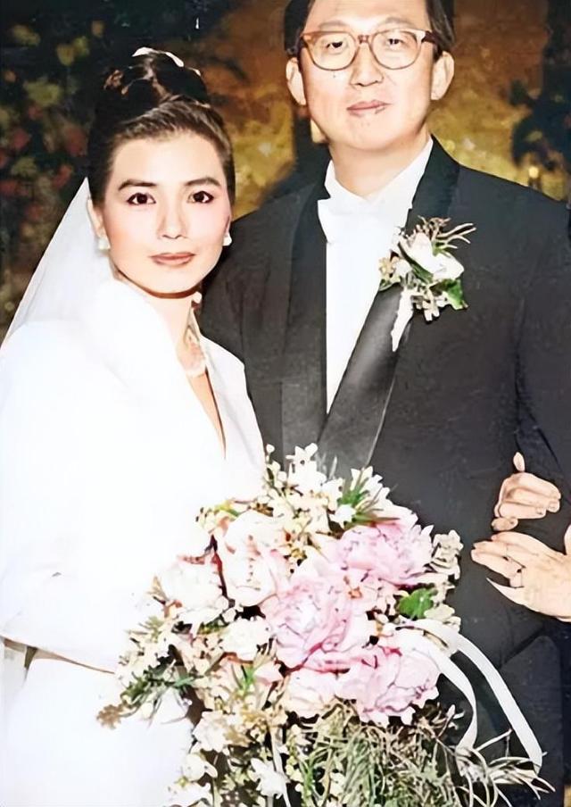 钟楚红:18年前自己一句话如咒语附身!