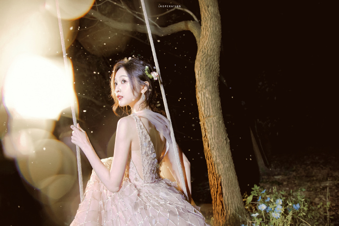 吴宣仪超话我被光所诱惑90#gq红毯#|#gq好多人鱼公主#@吴宣仪_betty