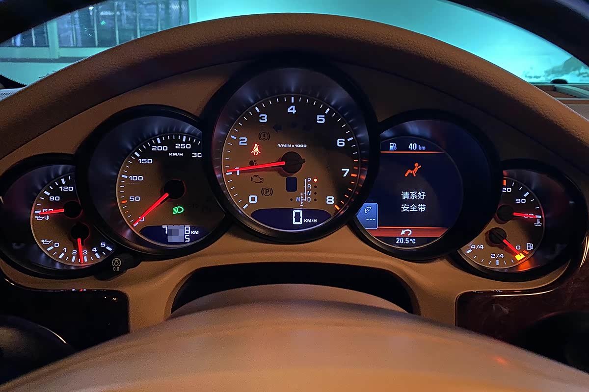 都说大龄豪车难寻精品那这台9年的保时捷帕拉梅拉算什么