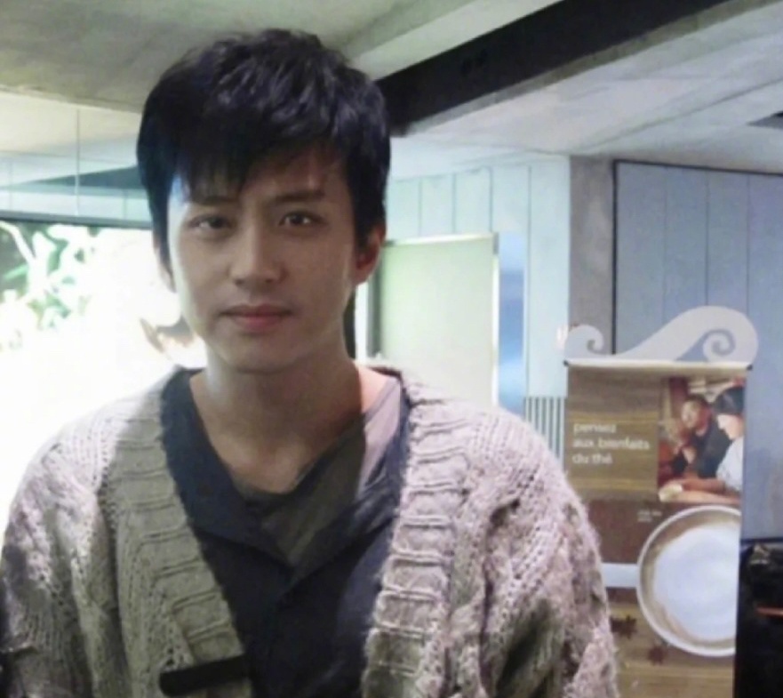 邓超早期旧照# 老邓头年轻的时候竟然这么帅,难怪孙俪会在众多追钦哌