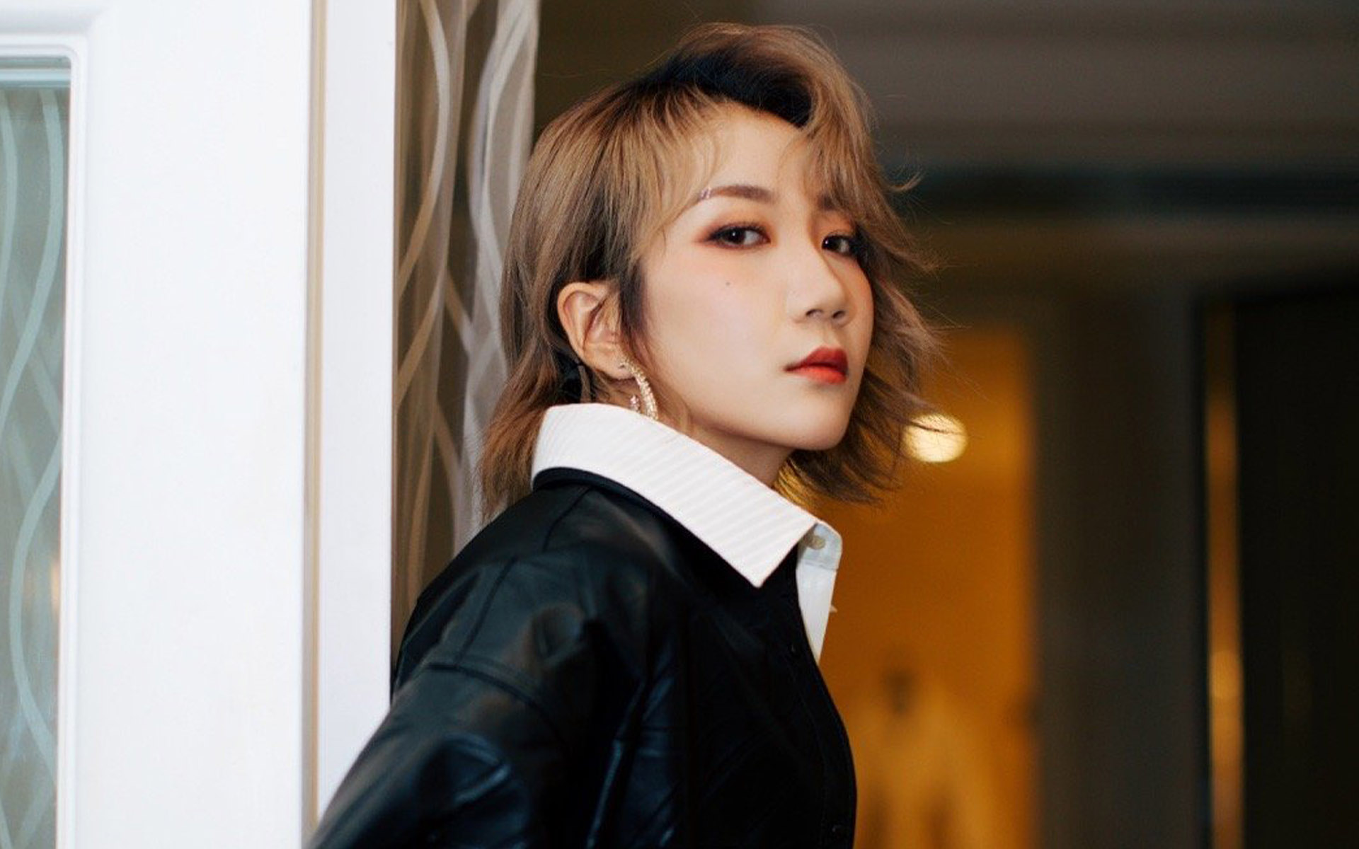 乃万超a性感写真图片桌面壁纸