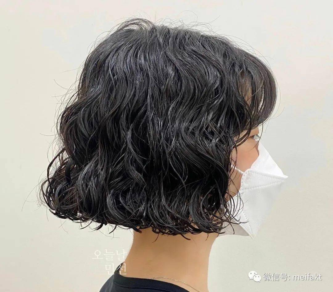 这款短发烫小卷,俏皮又可爱!