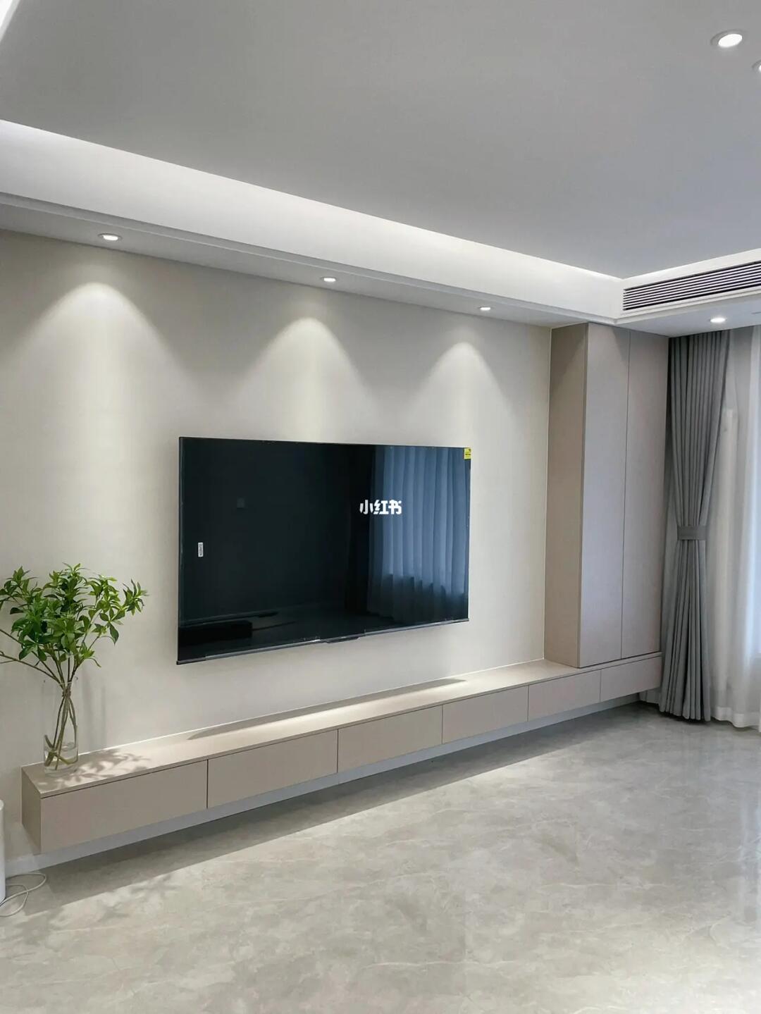 就选择了这种简单又实用的悬空电视柜77立柜的背景墙 虽不高级 但很