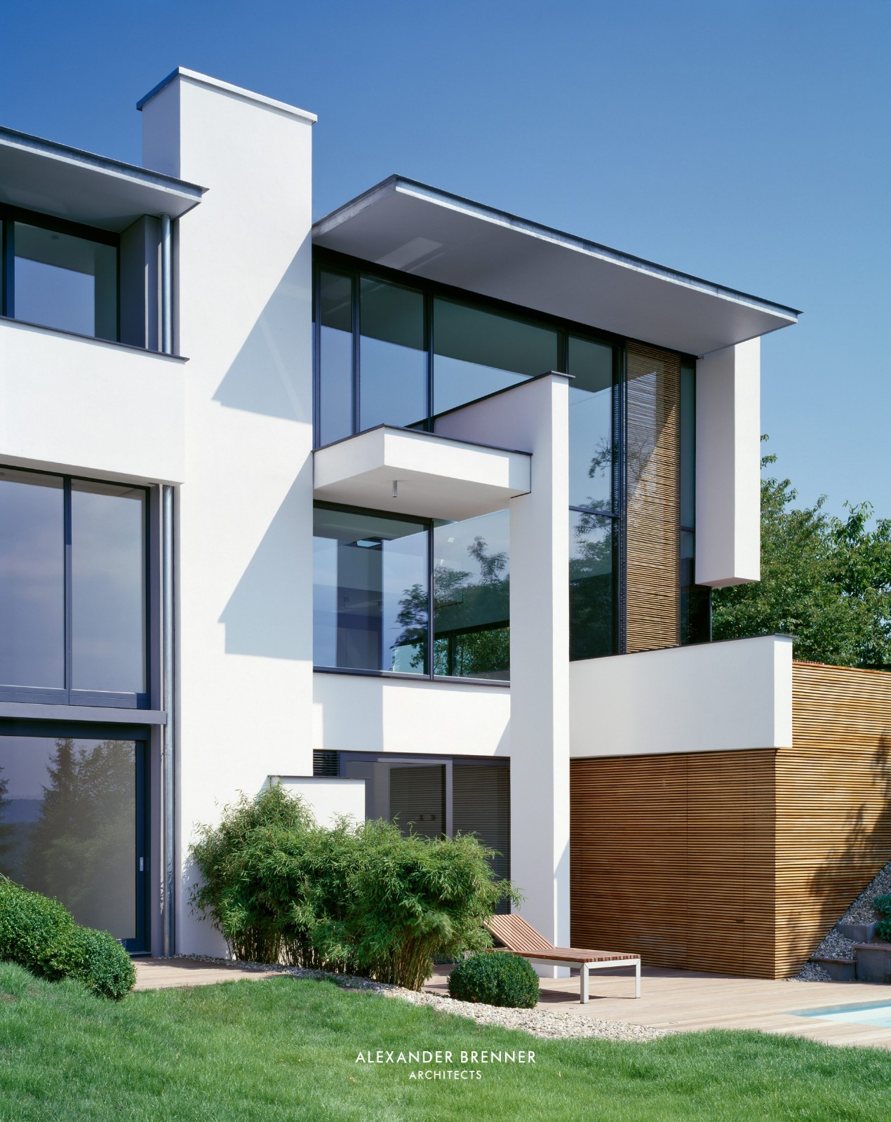 住宅设计:两款极简之美的德国乡村现代别墅!新农村建房可参考