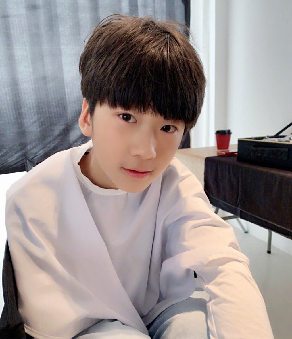 原创14岁天天恋情疑似曝光引争议父亲张亮发长文回应谴责网暴行为