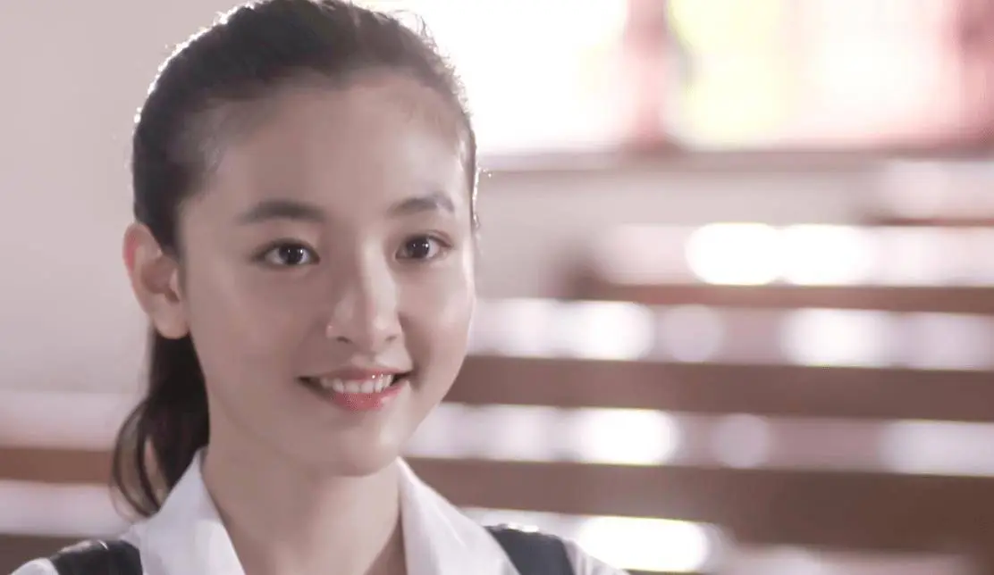 同样是武大校花,黄灿灿就是照骗,可吴倩生完孩子也能灵气逼人_感觉