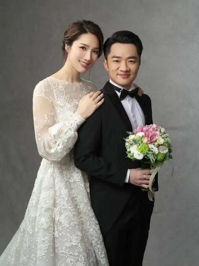 陈赫张子萱郑恺苗苗谢娜张杰吴京谢楠家庭幸福的1,李小璐 婚纱照:明星