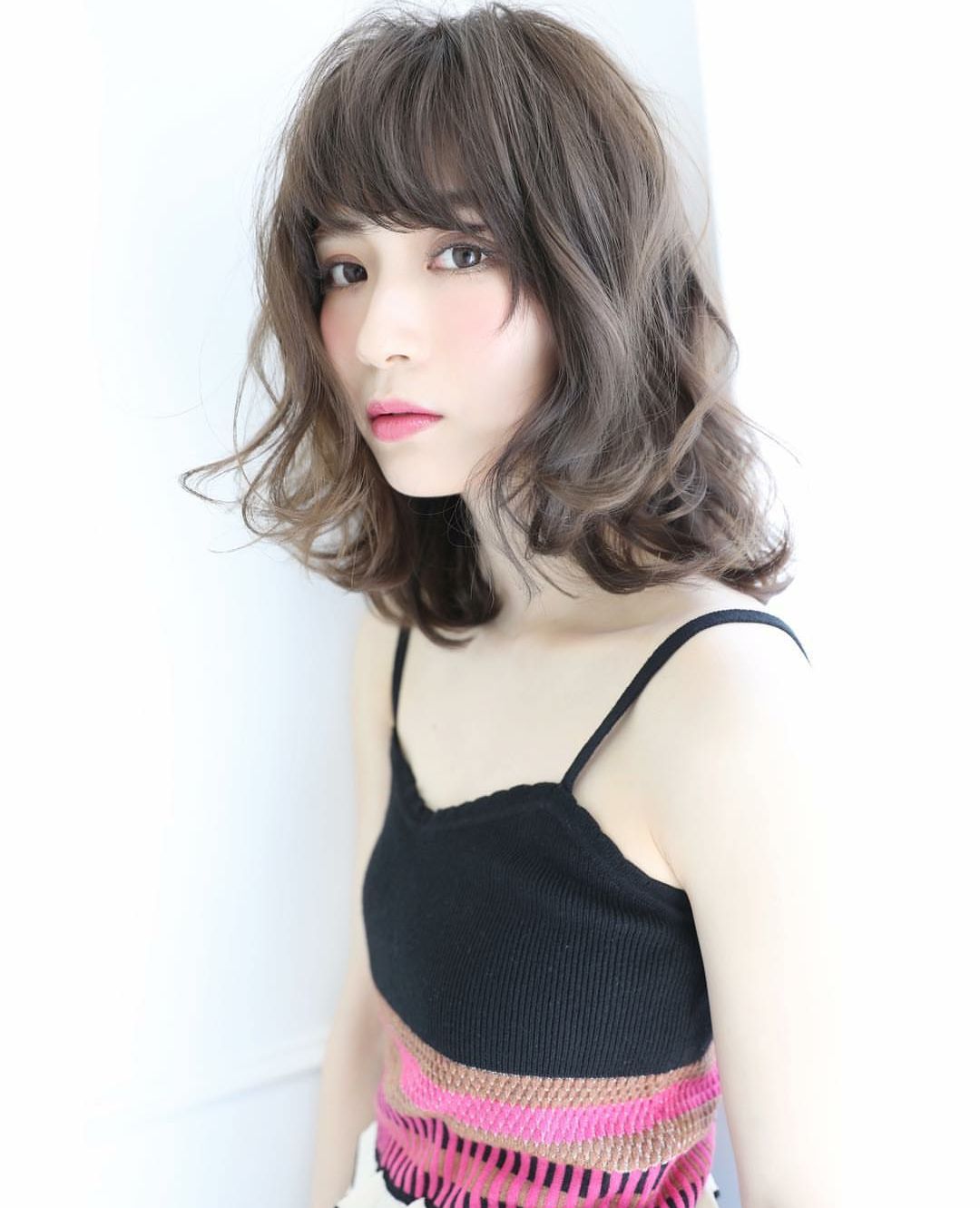 齐肩空气感烫发发型