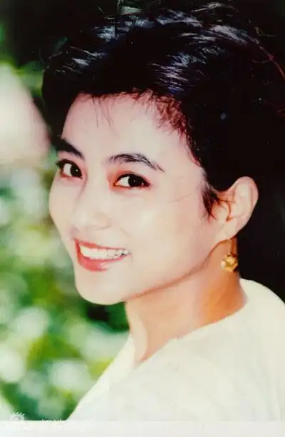 李玲玉青涩旧照曝光