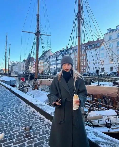 rosé清冷感照片ins更新