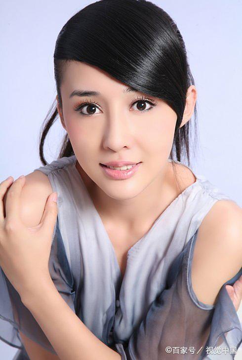 人像摄影中常用的半身构图写真欣赏!