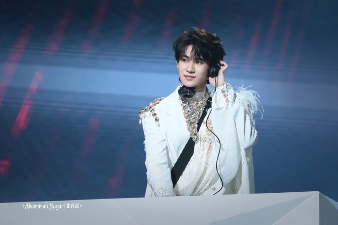 张真源奔跑吧##时代少年团叁重楼暨出道四周年演唱会