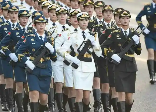 中国女兵仪仗队