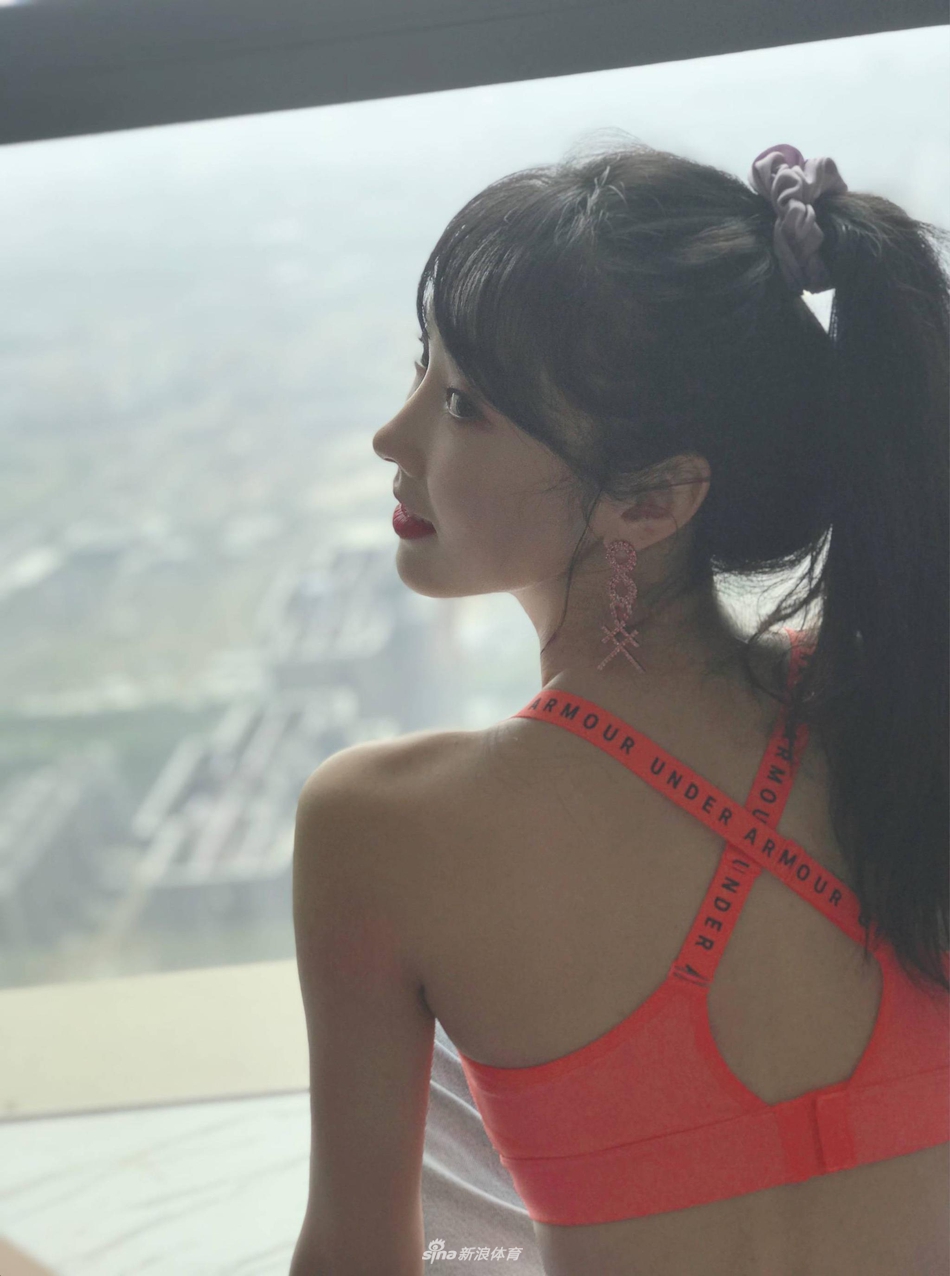 "师姐"宣璐运动装美照 纤腰大长腿身材太赞_高清图集_新浪网