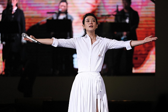 《2017 rene我敢刘若男演唱会》刘若英百感交集唱出泪,刘若男与嘉宾