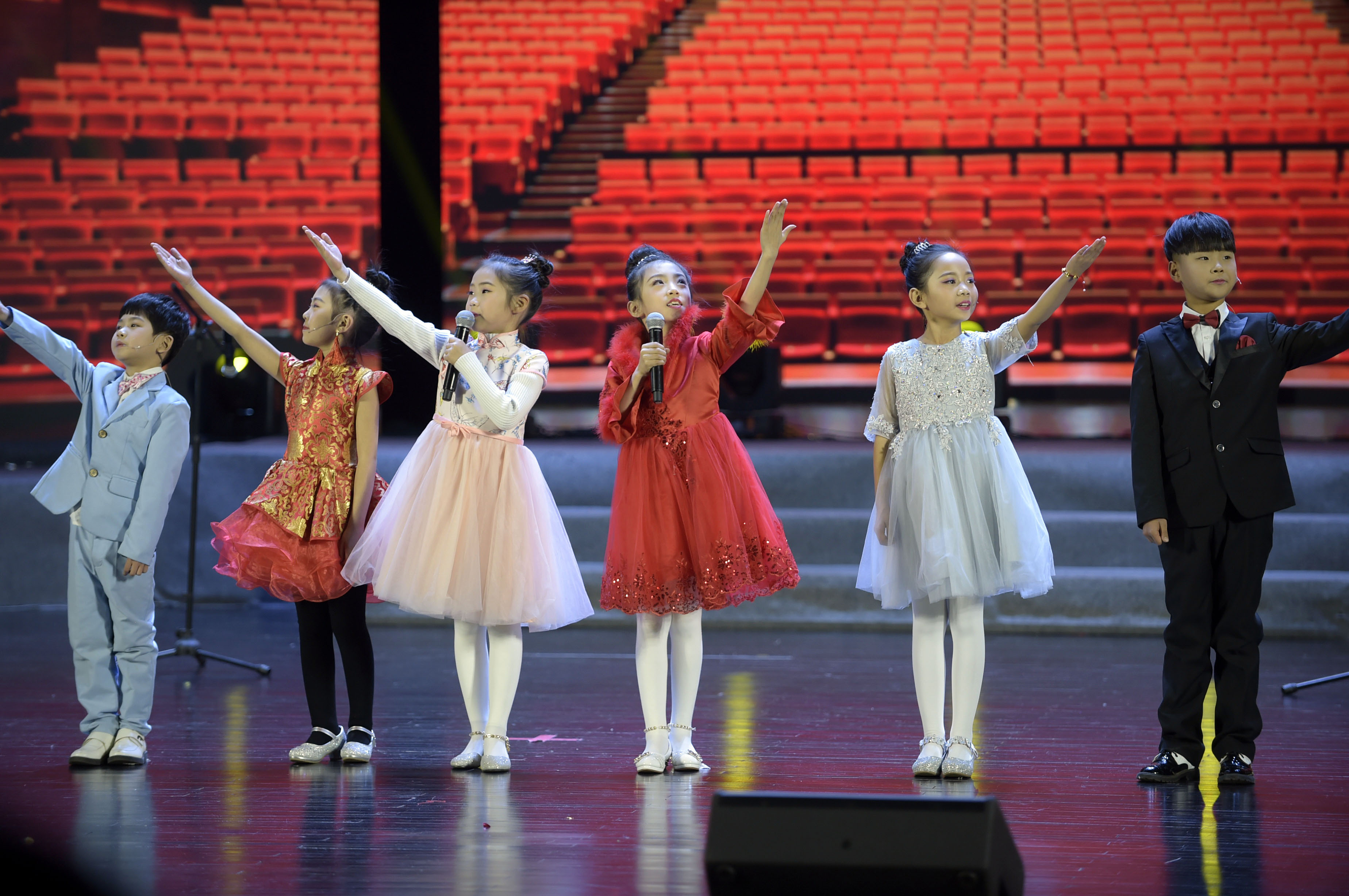 (文化)(1)少儿歌舞迎新春