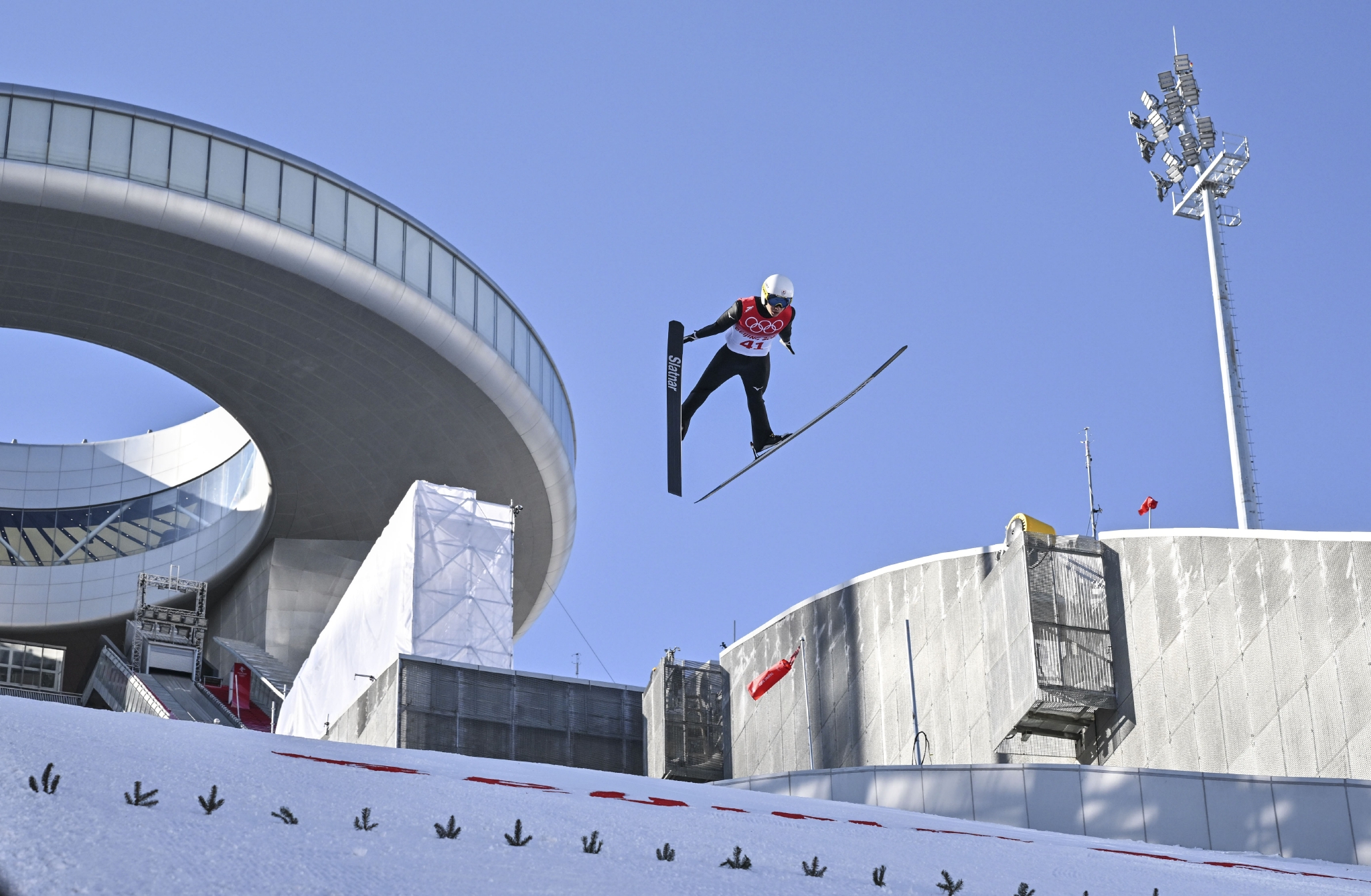 跳台滑雪男子个人标准台资格赛赛况