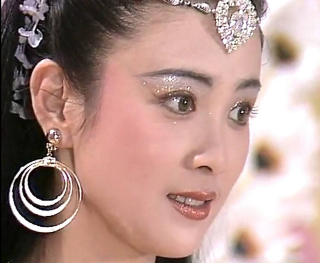 老版苏妲己的扮演者,老版苏妲己的扮演者傅(9版饰演"妲己"的女演员)