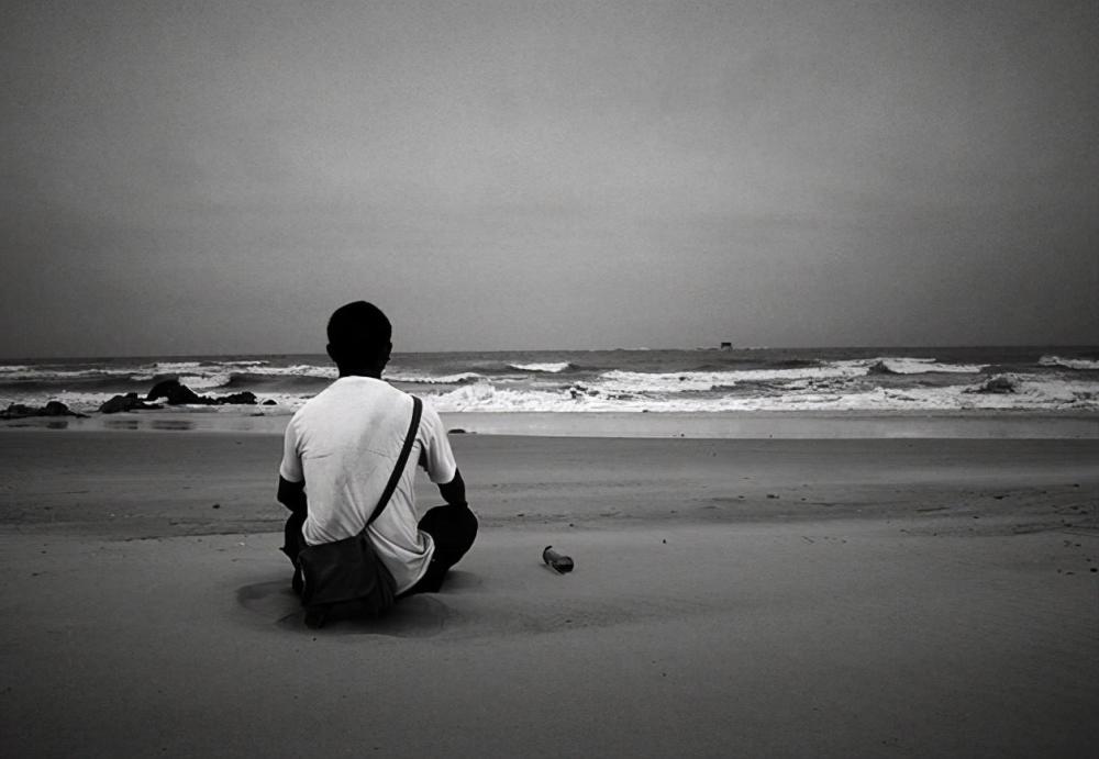 17天,三起同样的悲剧:他们的遗书里,藏着9500万人的不堪