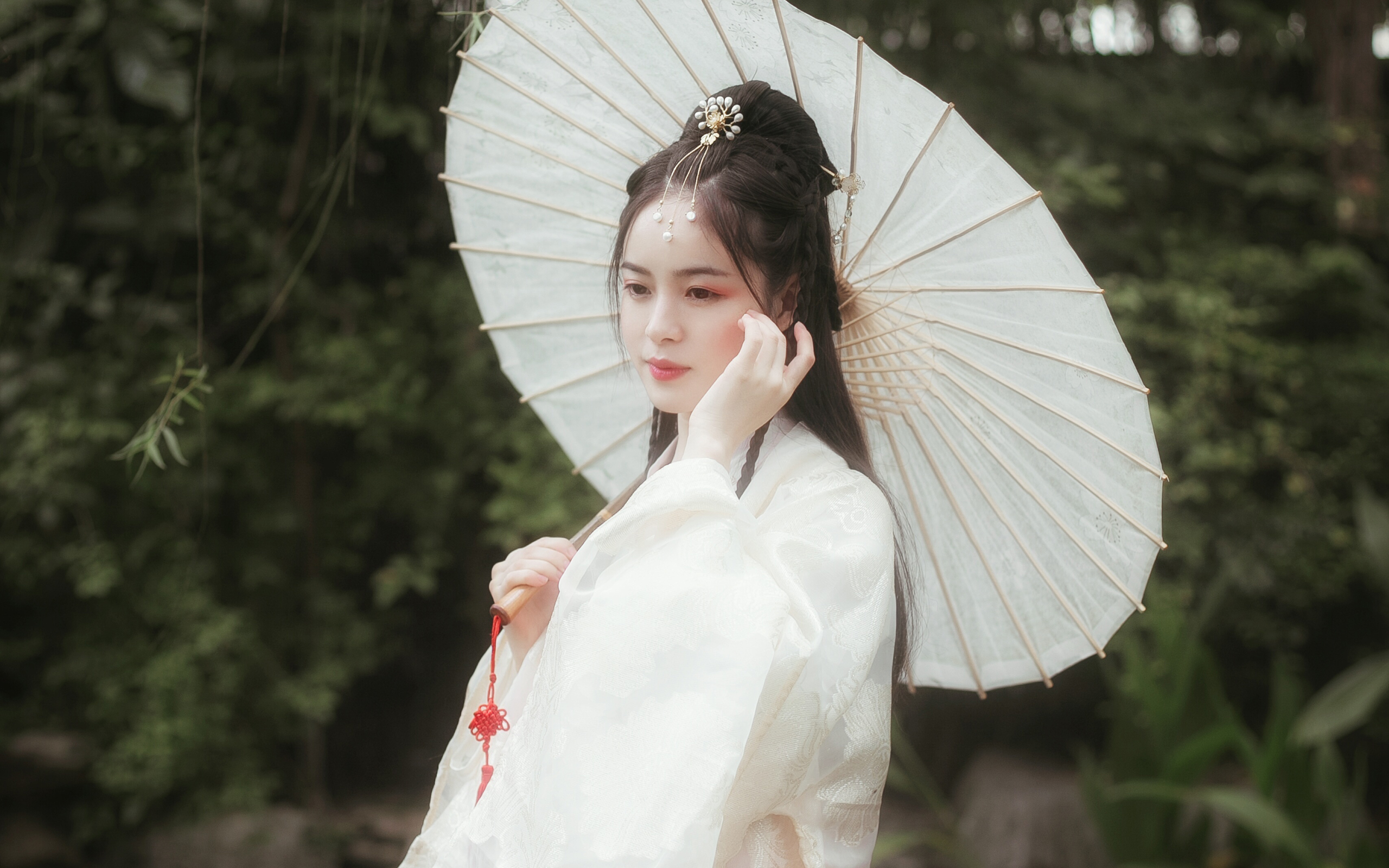 温婉唯美的古风汉服美女写真图片桌面壁纸