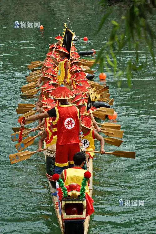 镇远第三十三届传统龙舟节视角八