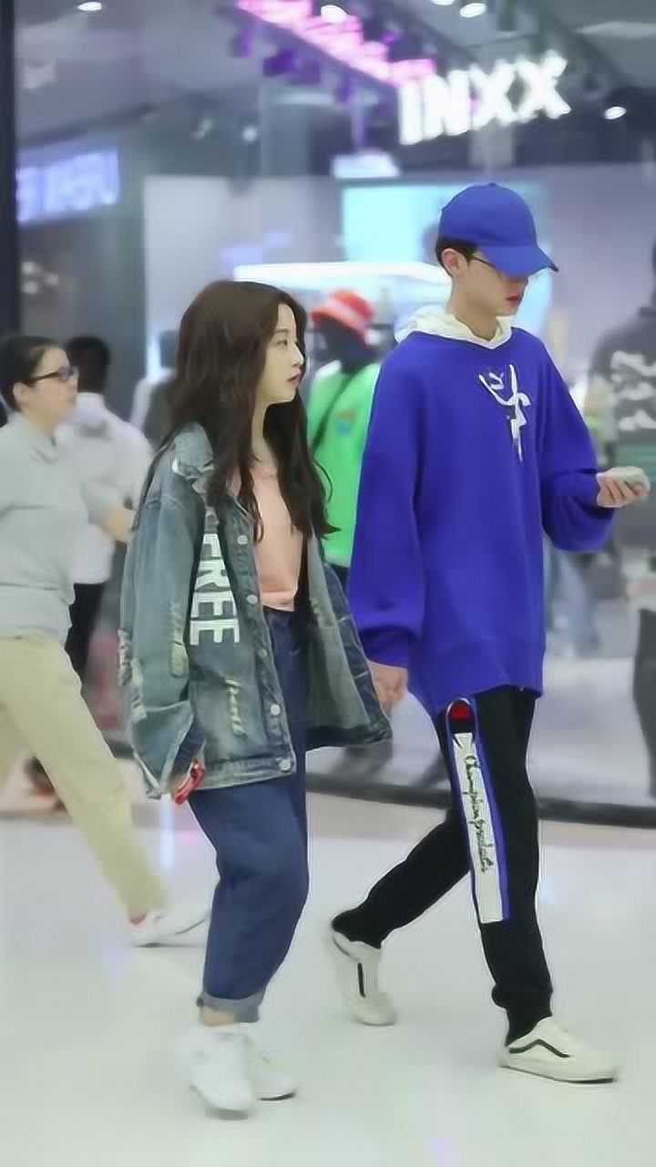 这是我见过的最小的情侣,178vs158,简直是最萌身高差!