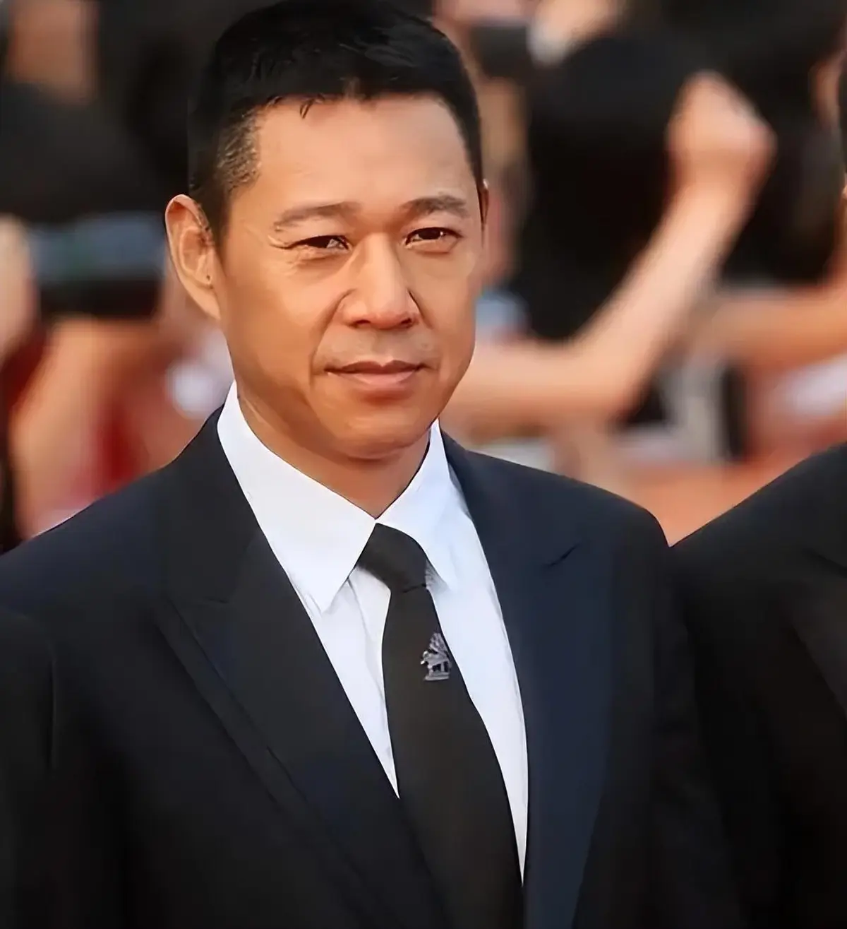 30年不管不顾,现在却想修补"父子情",张丰毅:儿子我一直爱你