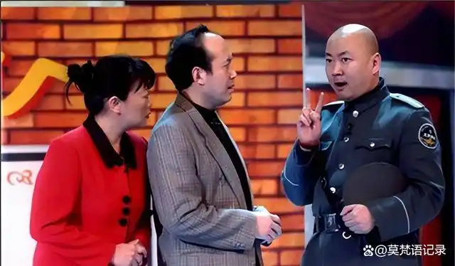 央视春晚小品首位女演员如果不是她结婚宋丹丹不可能一家独大