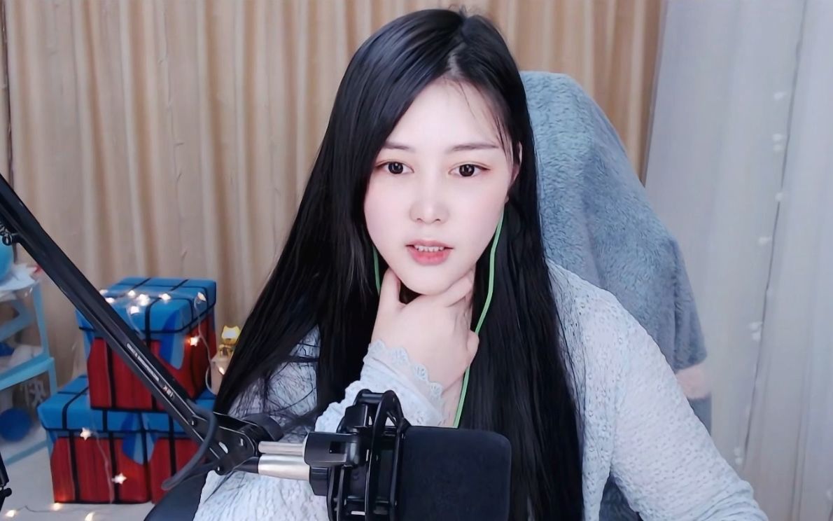 最敏捷的胖子虎牙染宝宝狙神已上路绝地求生天天吃鸡2022年6月8日