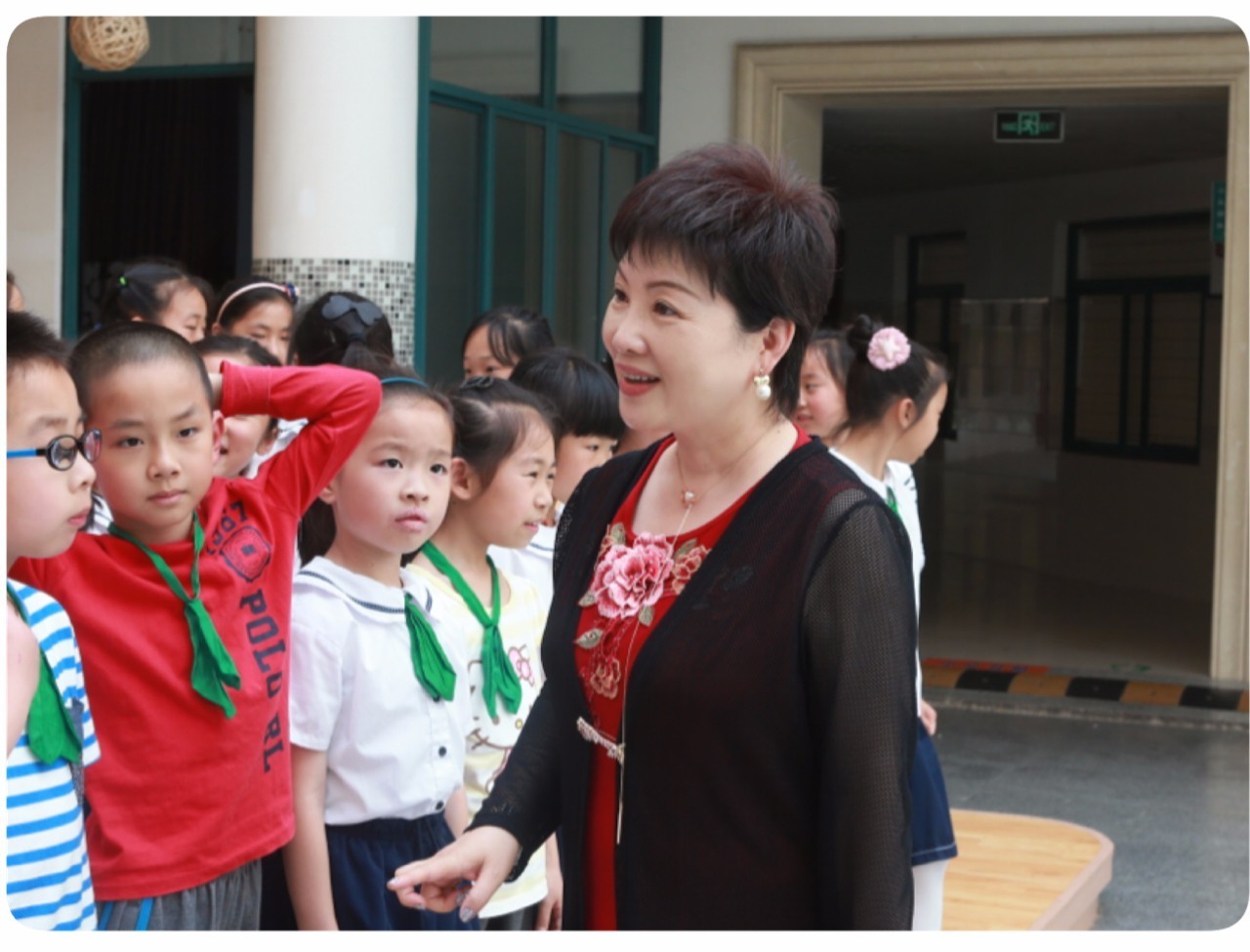 上海滑稽剧团演员,国家一级演员顾竹君就是这位说唱俱佳的没错!