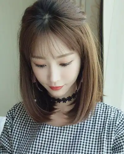 齐肩短发适合什么风格的衣服 齐肩短发女生穿搭攻略图