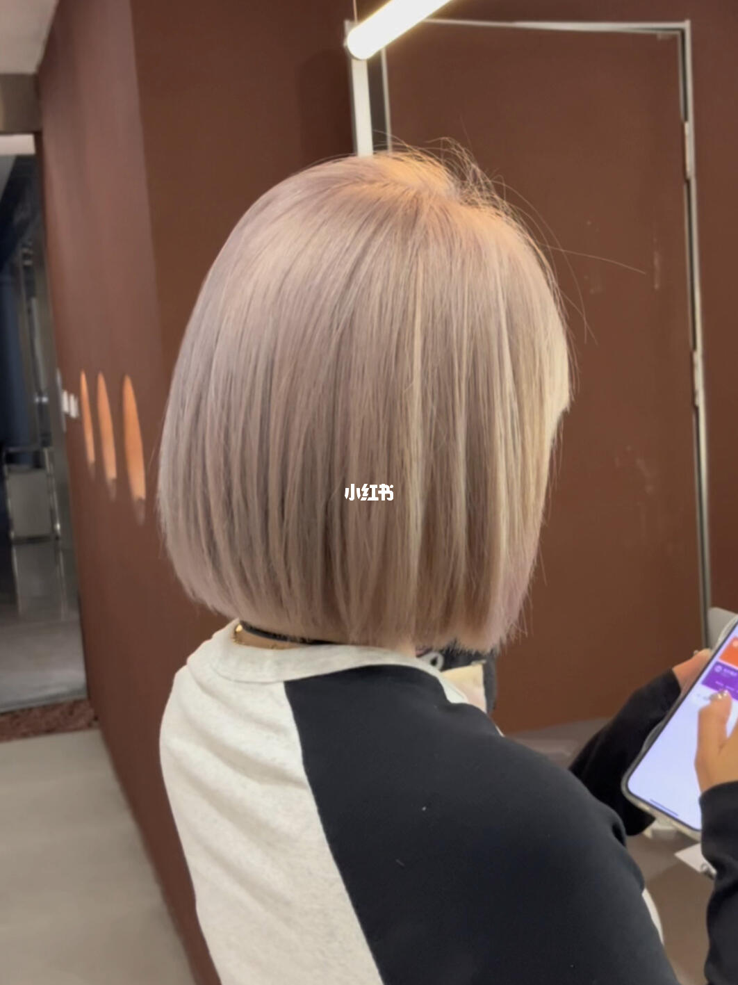 一刀切短发奶茶色实在太好看了绝绝子