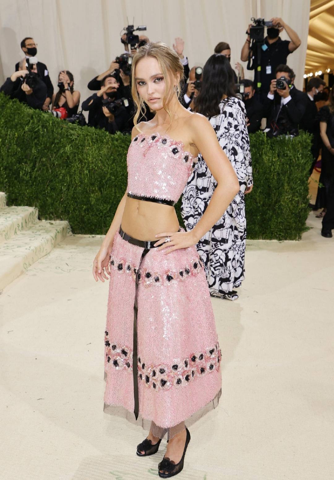 美女图——法国女演员莉莉-罗丝·德普