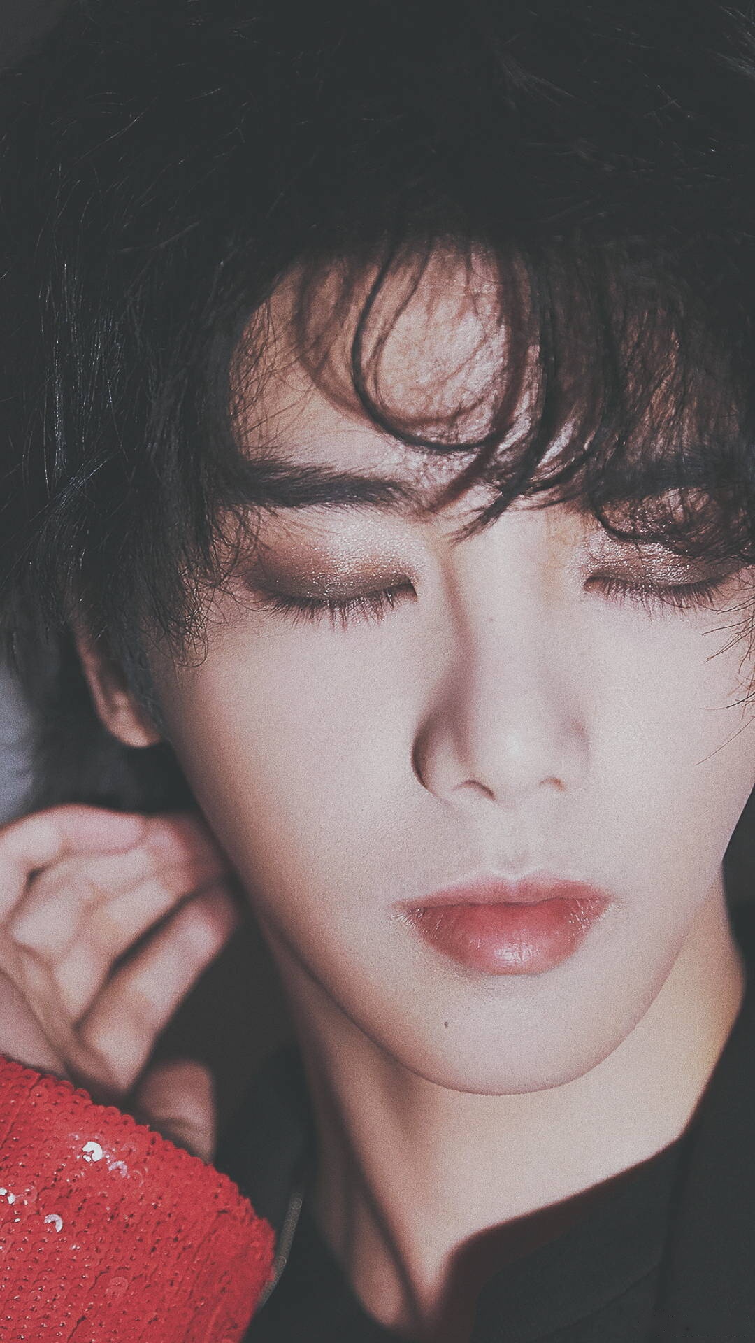 作为一个男艺人,能把眼影驾驭得这么自然,求华晨宇出眼妆教程!