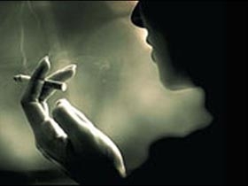 哪个帮我找一张男人吸烟的图片呀!我要做qq头像可以吗?